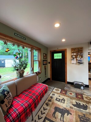 Interior - Away In an Adirondack Dream - Wilmington, NY (Wilmington)
