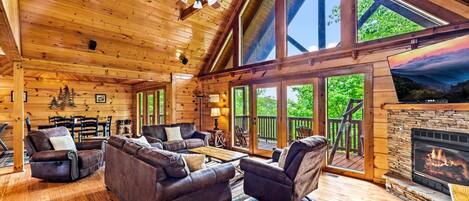 Televisión, chimenea