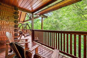 Property grounds - Gatlinburg Cabin w/ Hot Tub| Game Room |Near Downtown (Gatlinburg)