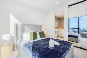 2 chambres, fer et planche à repasser, Wi-Fi, draps fournis