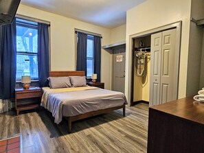 5 dormitorios, tabla de planchar con plancha, wifi y ropa de cama