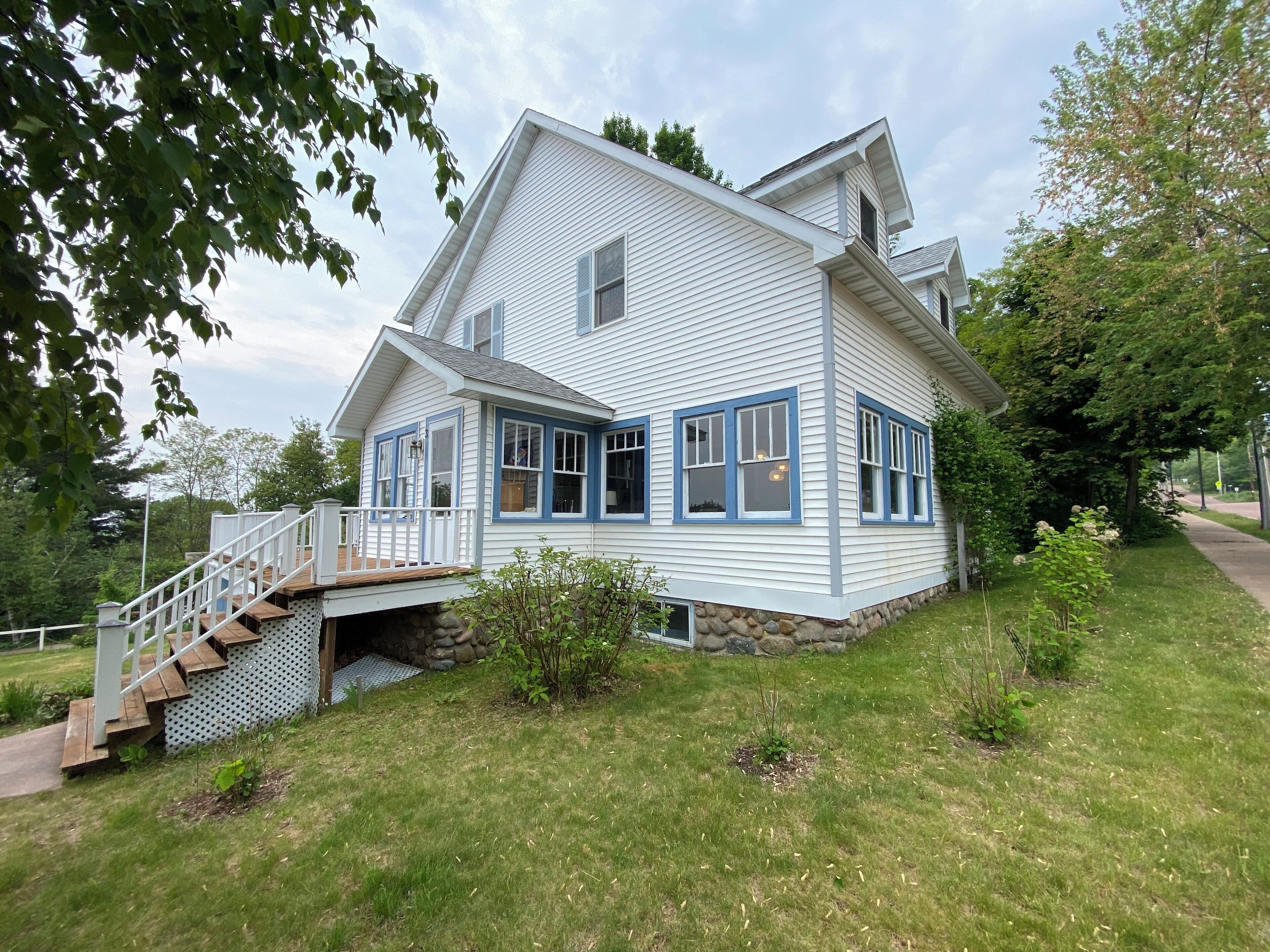 Side angle of the house.