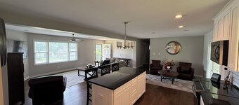 Stylish, Fully Remodeled 3 Bed/2 Bath Home - Boiling Springs family neighborhood