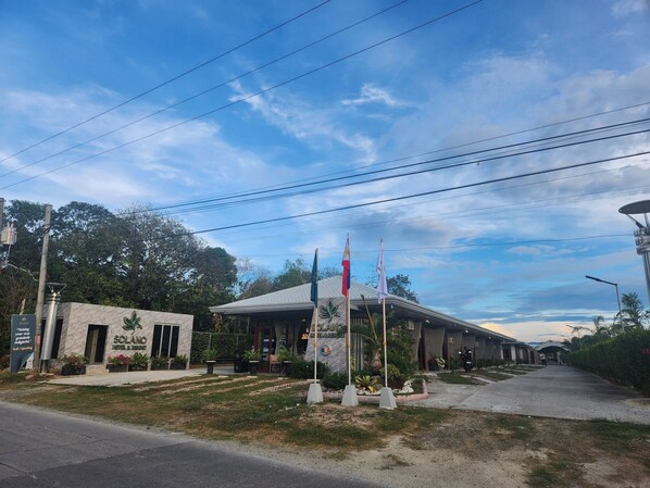 Exterior - Solano Hotel & Resort - Rosario (Rosario)