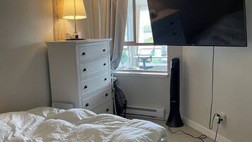 1 bedroom, iron/ironing board, WiFi, bed sheets