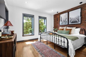 2 chambres, fer et planche à repasser, lit parapluie, Wi-Fi gratuit