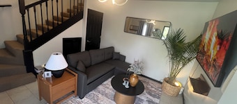 Cute & Cozy, 1bd Condo Apartment/townhouse