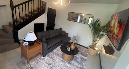 Cute & Cozy, 1bd Condo Apartment/townhouse