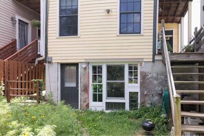 Exterior detail - Walkable to downtown and MCV (Richmond)