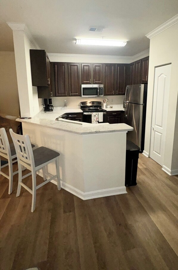 Microonde, forno, piano cottura, lavastoviglie