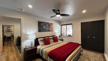 2 bedrooms, iron/ironing board, free WiFi, bed sheets