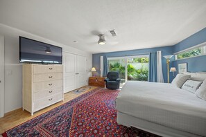 2 chambres, coffres-forts dans les chambres, bureau
