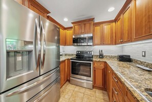 Micro-ondas, fogão, cooktop, lava-louças