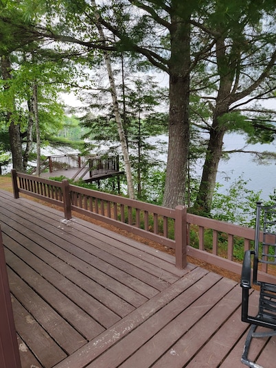Charming 2-bedroom lakefront cabin in delightful Phillip,WI