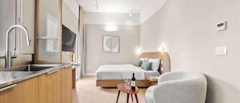 Iron/ironing board, free WiFi, bed sheets