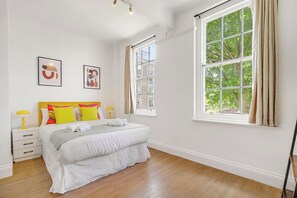 4 chambres, fer et planche à repasser, Wi-Fi, draps fournis