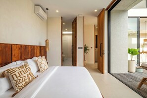 奢華別墅, 庭院, 泳池景觀 | 埃及棉床單、高級寢具、記憶床墊、筆電工作空間