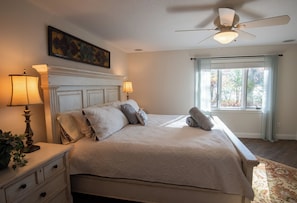 5 bedrooms, iron/ironing board, WiFi, bed sheets