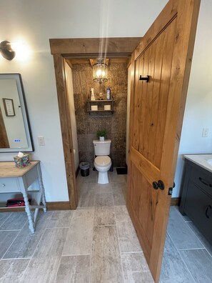 Hair dryer - The Penthouse (Ennis)