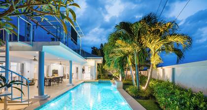 Kira Japandi Escape Sauna Rooftop Cinema