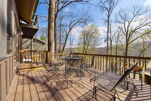 Outdoor dining - Cozy Cabin On Cave Run Lake | RRG (Salt Lick)