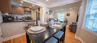 Newly Renovated Townhouse on a Tranquil Street