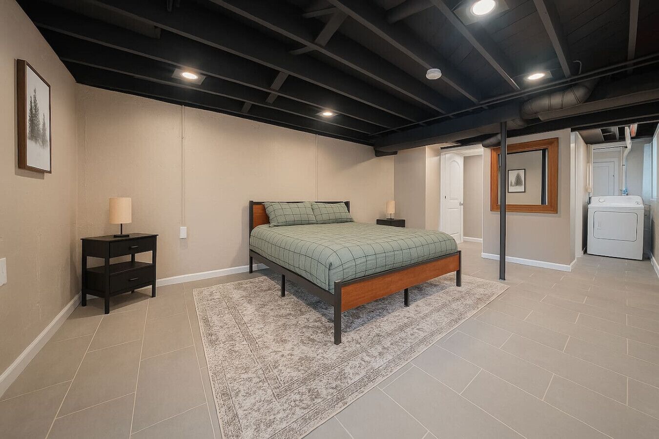 3 bedrooms, desk, iron/ironing board, travel cot