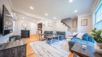 Smart TV, books, offices