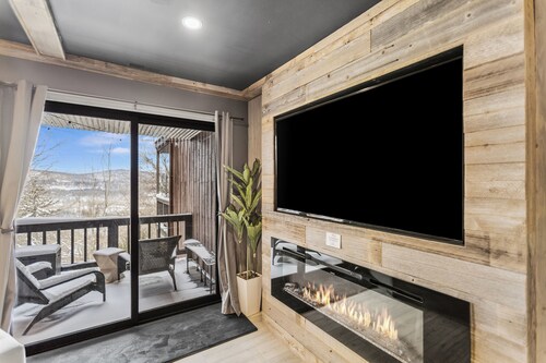 Luxury Mountain Retreat.Minutes from ski slopes,Water Park,Resort & scenic hikes