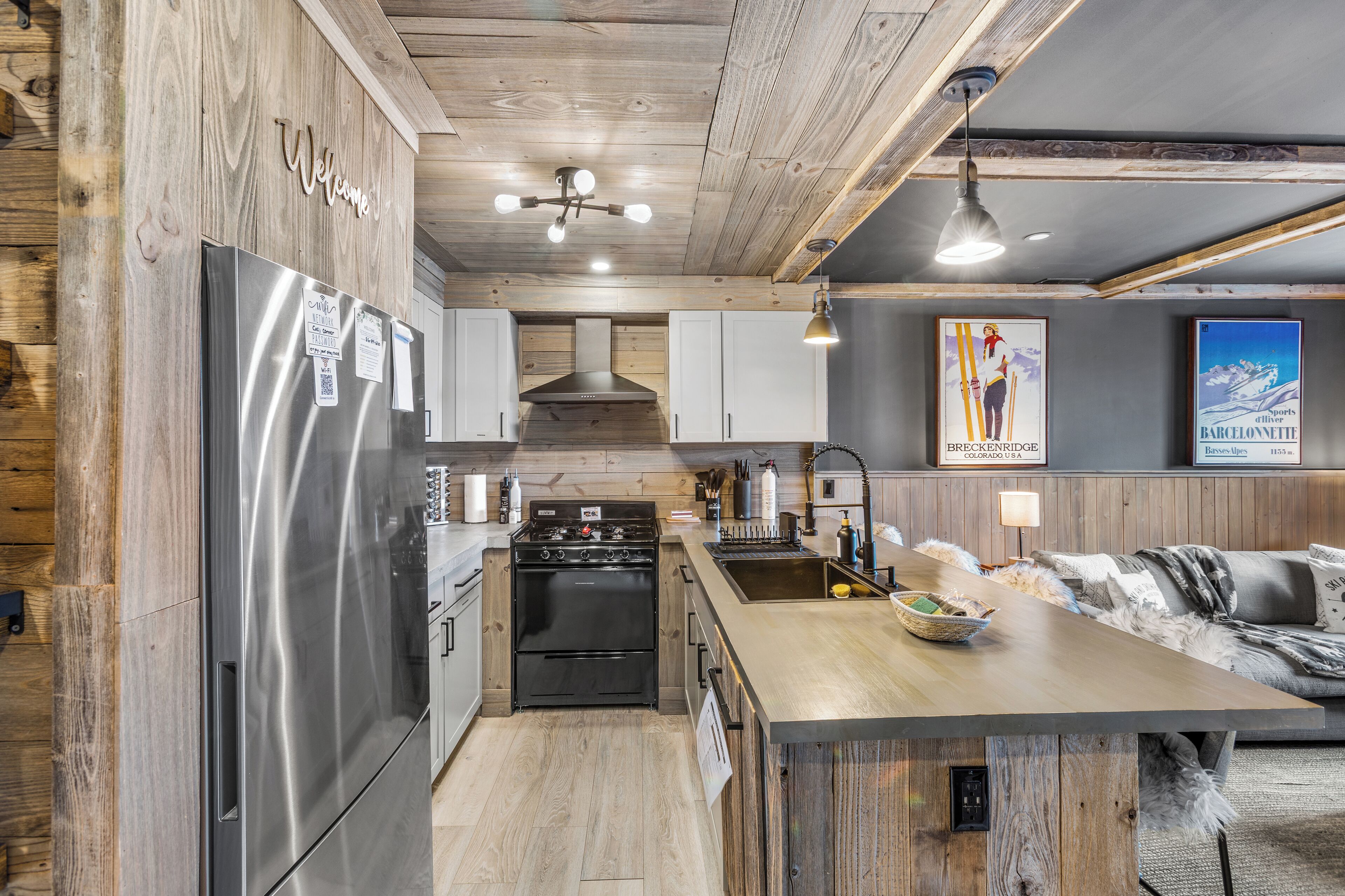 雪櫃、微波爐、焗爐、爐具