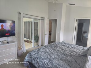 4 bedrooms, iron/ironing board, free WiFi, bed sheets