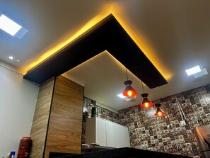 冰箱、烤箱、炉灶、搅拌机