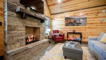 Una Smart TV, una chimenea