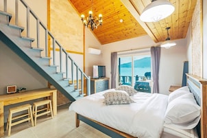 Laptop workspace, free WiFi