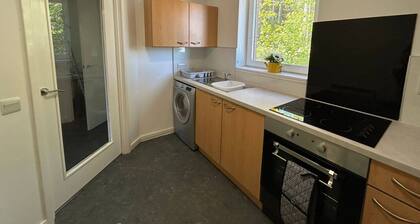 Two bedroom cottage in Lumsden - Contractors