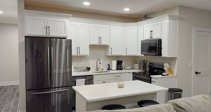 Spacious 3-bedroom & 2 baths apartment for your Quantico & DC Stay with WiFi