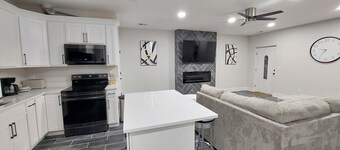 Spacious 3-bedroom & 2 baths apartment for your Quantico & DC Stay with WiFi