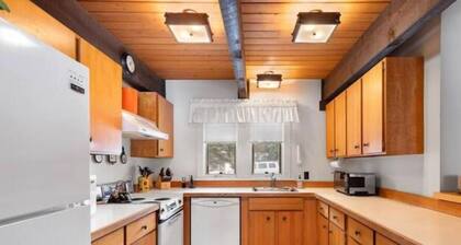 Silver Moose Condo