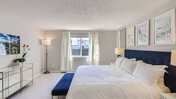 4 bedrooms, desk, iron/ironing board, WiFi