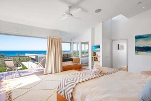 3 bedrooms, desk, iron/ironing board, WiFi