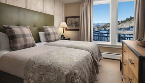3 slaapkamers, een strijkplank/strijkijzer, wifi, beddengoed