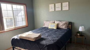 2 bedrooms, WiFi, bed sheets