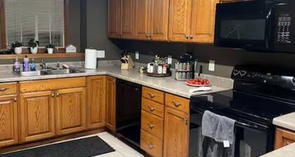 Kid-friendly cozy 2-bedroom, 2.5bath townhouse