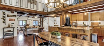 Spacious Luxe Condo in Historic Downtown Wolfeboro