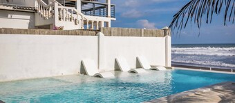 The Rooftop Hotel Beach & Club