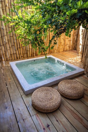 Superior Suite, Private Pool, Beach View