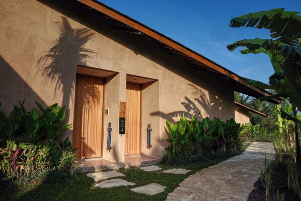 One Bedroom Villa with Private Pool and Rice Field View | Premium bedding, minibar, in-room safe, desk