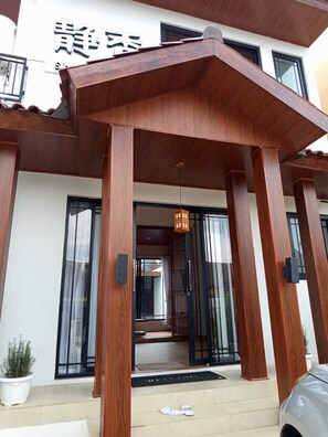 Fachada da propriedade