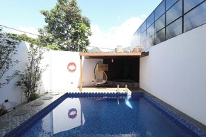 Outdoor pool - Villa Shizuka (Garut)