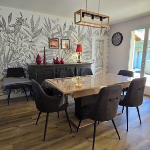 Dining - Le Sablou 8/9 pers house with private pool (Aubas)